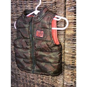 🎈EUC! Healthtex Camoflauge Puffer Vest 9mths🎈Clearance item! 2/$15-3/$25